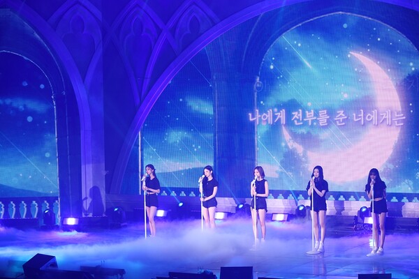 ▲ 12일 팬미팅에서 공연을 벌이는 있지. 제공|JYP엔터테인먼트