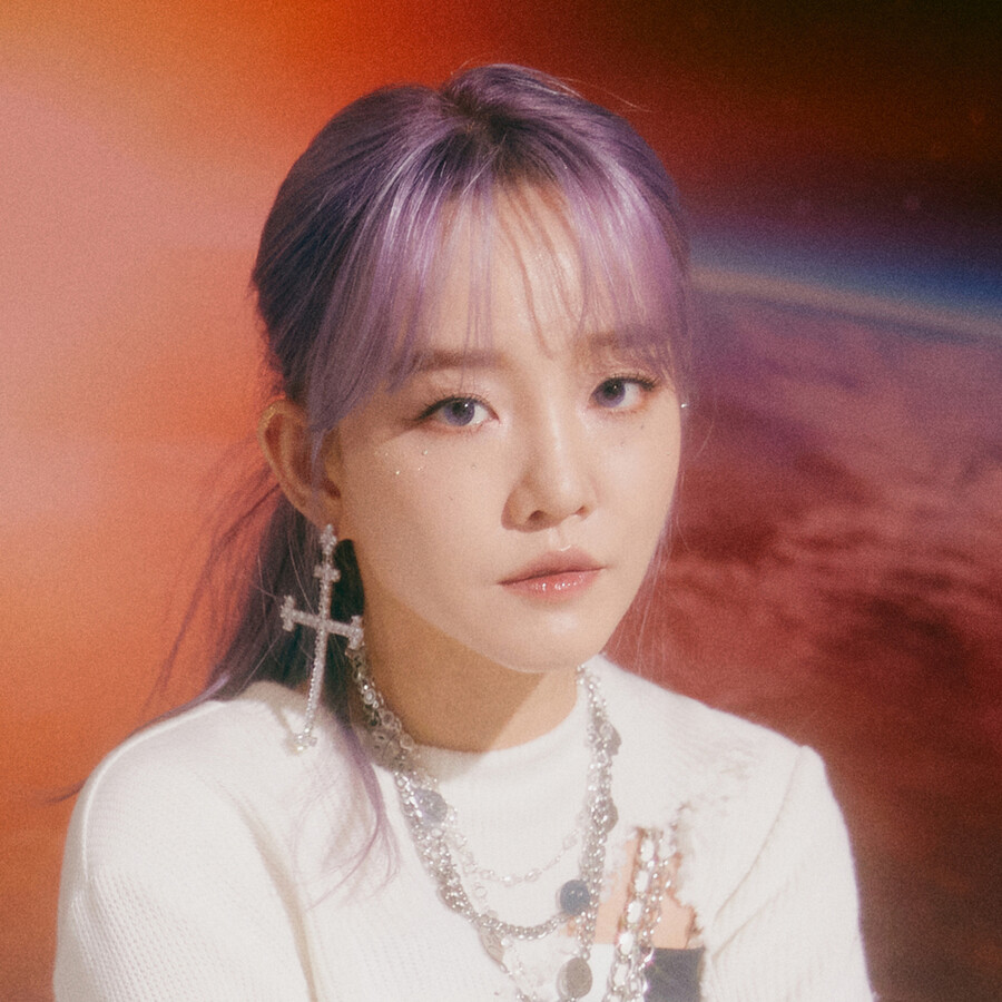 윤하, 록·메탈 부문 올해의 발견상 "올해도 많은 기대 부탁드린다"[써클차트어워즈2022]