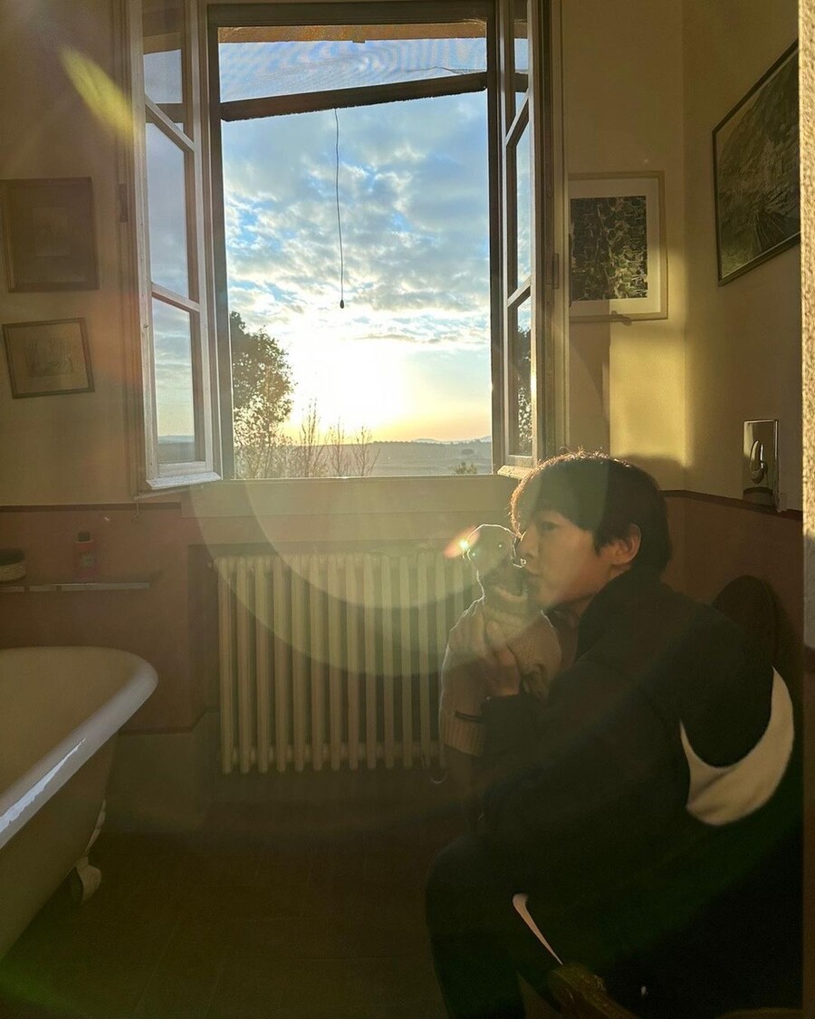 ▲ 출처|송중기 인스타그램