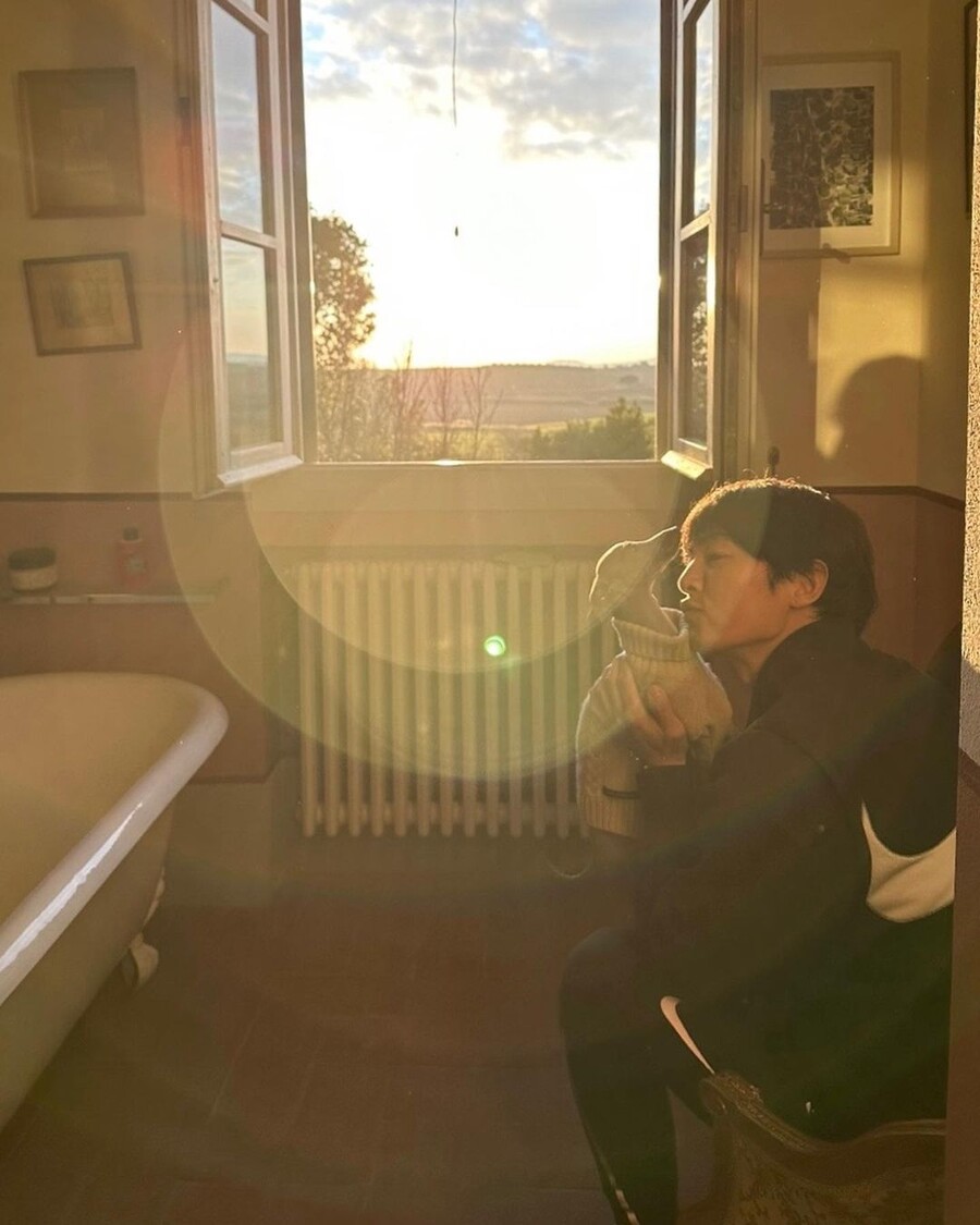 ▲ 출처|송중기 인스타그램
