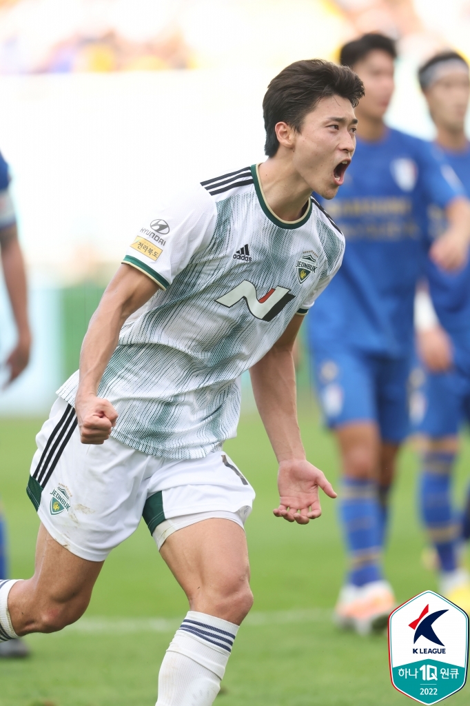▲ 전북 현대 유니폼을 입고 골을 넣으며 포효하는 조규성 ⓒ한국프로축구연맹