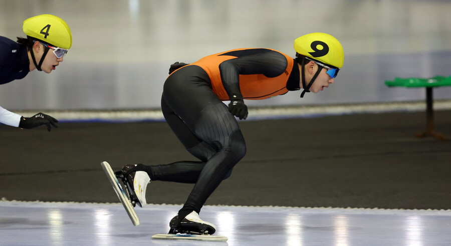 빙속 정재원, 월드컵 6차 매스스타트 은메달…김민선, 1000m 15위