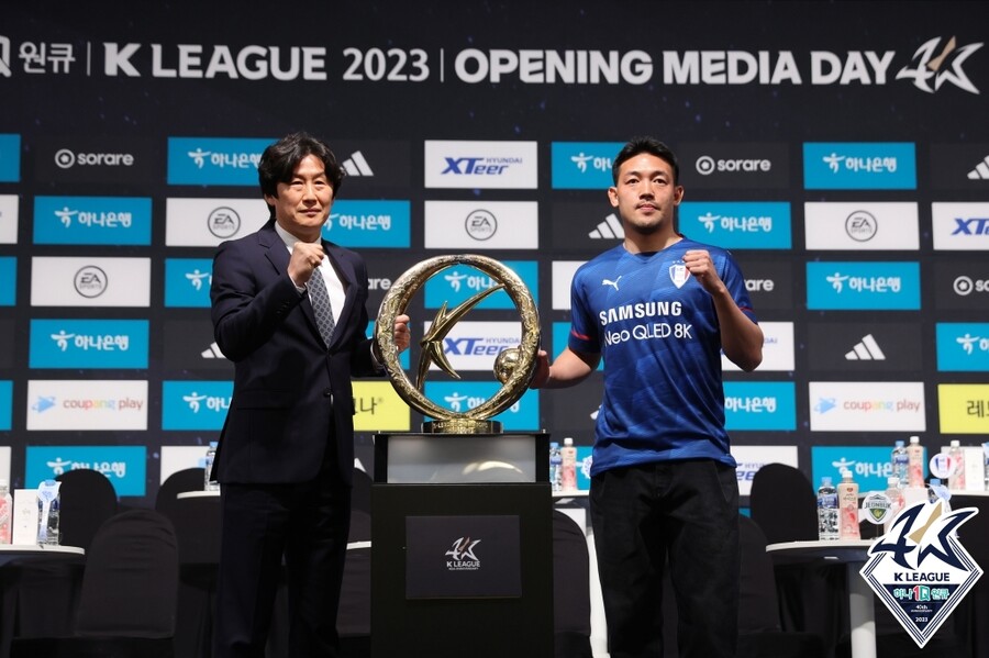 ▲ 이병근 수원 삼성 감독과 '캡틴' 이기제. ⓒ한국프로축구연맹