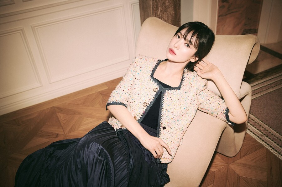 송혜교, 초절정 동안 미모 과시…'더 글로리' 기다리나