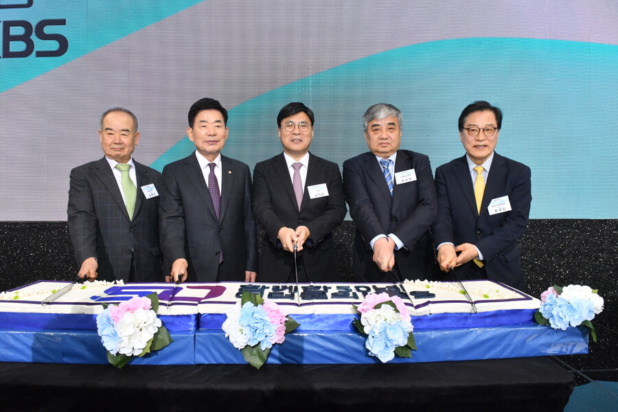 [공영방송 50주년]"50년 내 영국의 BBC를 능가하는 방송국 되길"(종합)