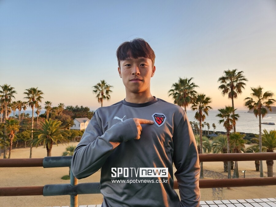 ▲ 시즌 시작 전 포항 스틸러스의 전지훈련지 제주도 서귀포에서 만났던 미드필더 고영준
