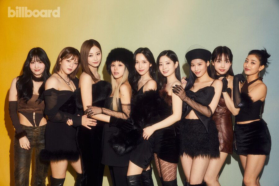 트와이스, K팝 최초 美 '빌보드 위민 인 뮤직' 어워즈 수상 "앞으로 더 많은 벽 깨나갈 것"