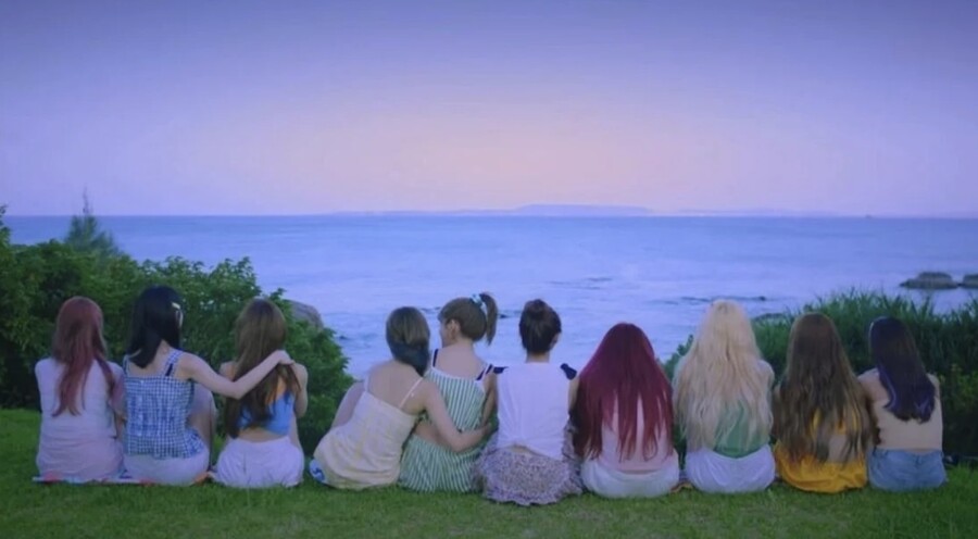 우주소녀, 8인조 재편…리더 엑시의 속내 "늘 그랬듯 팬들 곁 지킬 것"