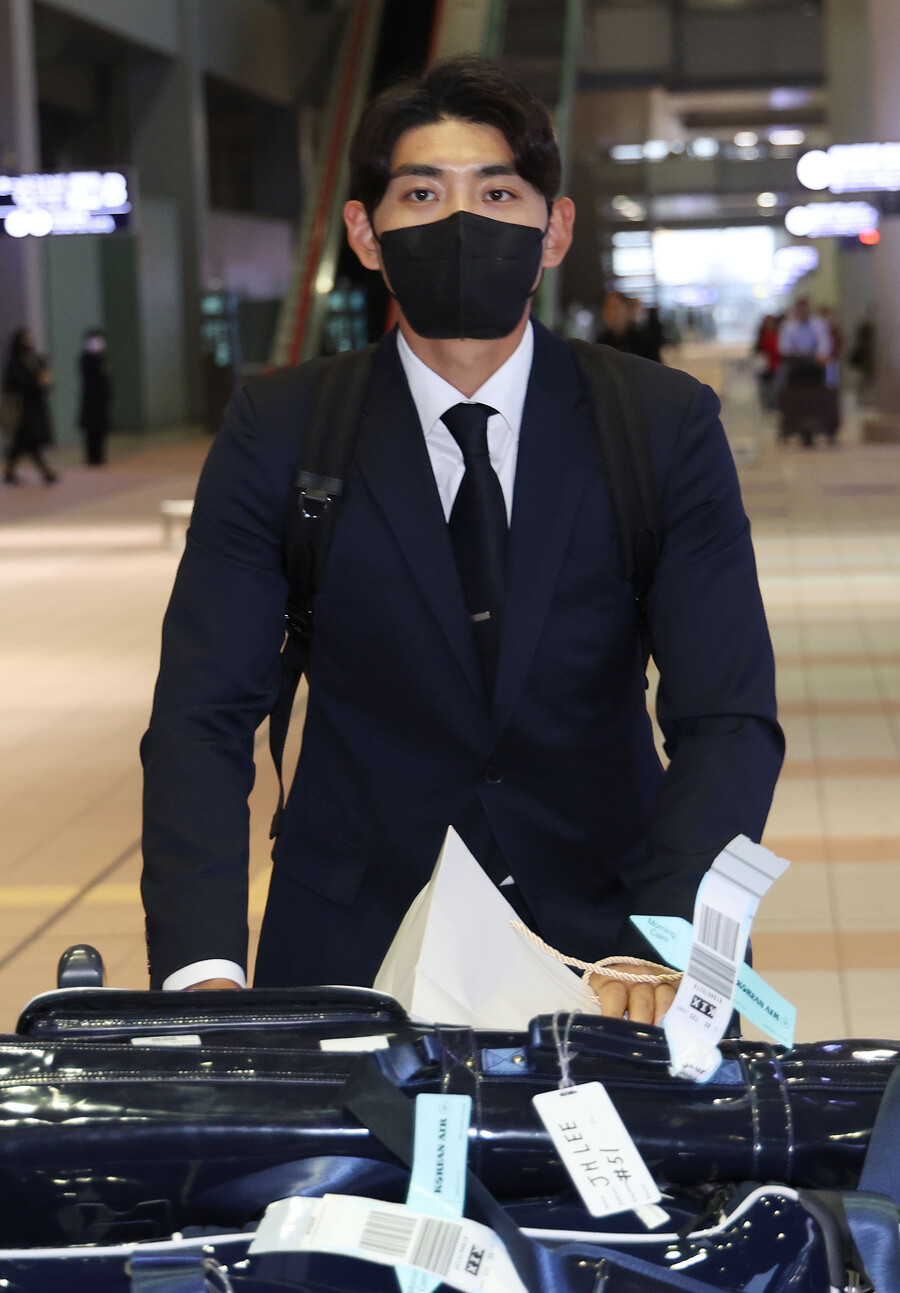 ▲ 오사카에 도착한 이정후 ⓒ 연합뉴스