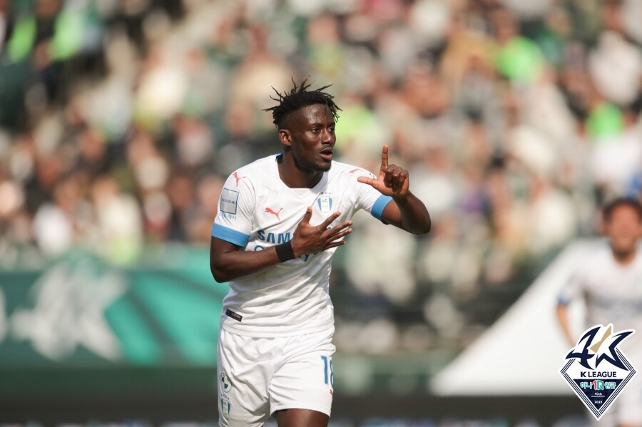 ▲ 수원 삼성도 아코스티의 동점골로 따라왔다.  ⓒ한국프로축구연맹