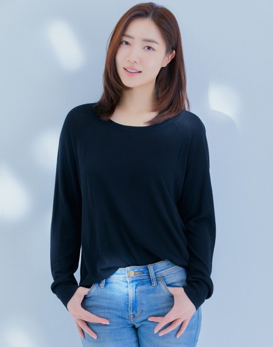 류화영, 린브랜딩 전속계약
