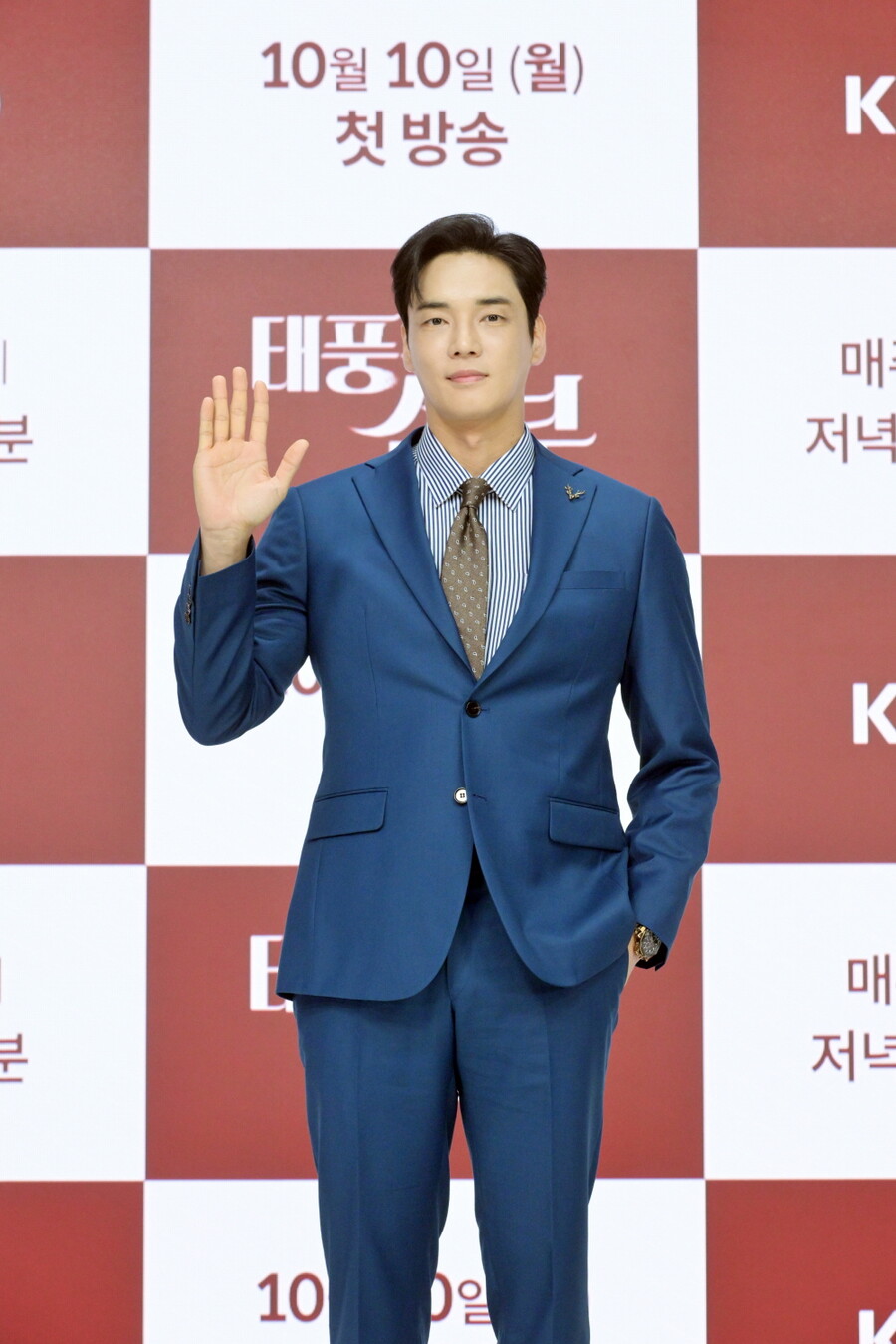 강지섭, 예수 액자 박살 쇼였다?…안 끝난 JMS 의혹→SNS 계정도 삭제