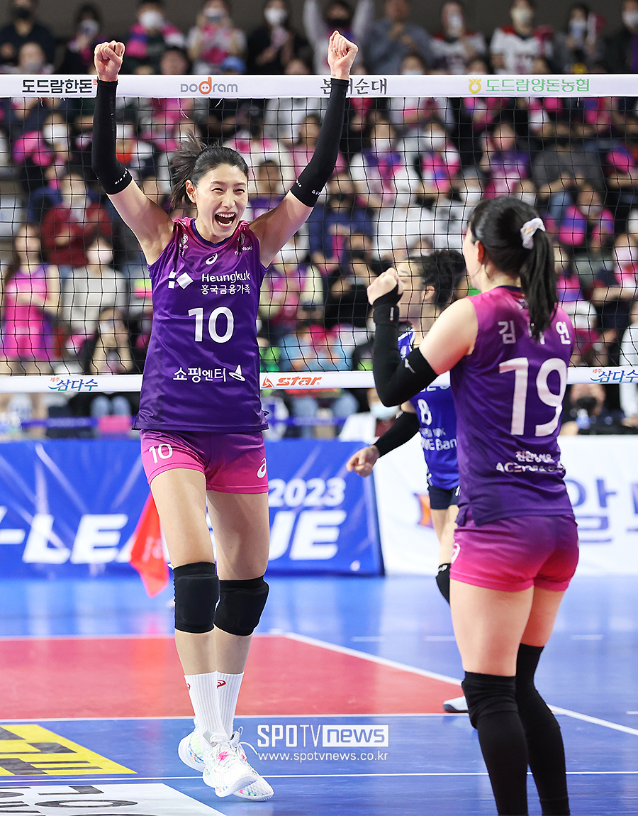 '김연경 23점 폭발' 흥국생명 정규리그 제패, 챔피언결정전 직행 [SPO 화성]