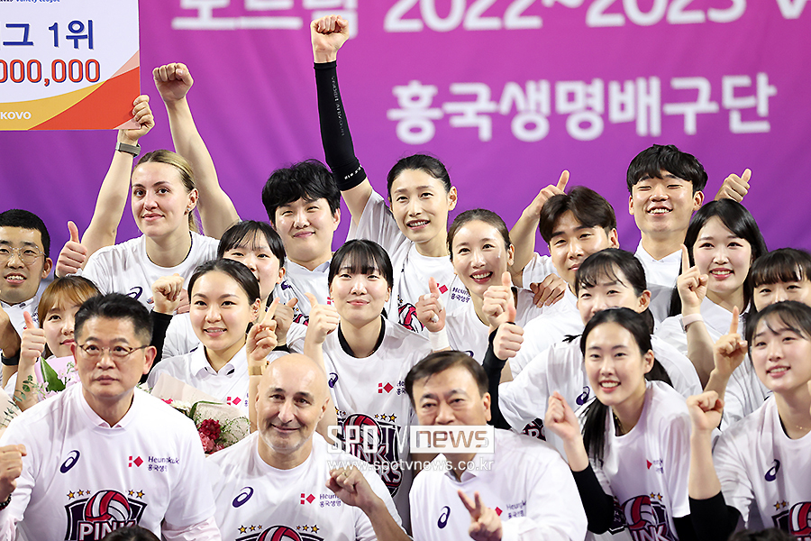 ▲ 흥국생명 아본단자 감독 김연경 ⓒ곽혜미 기자