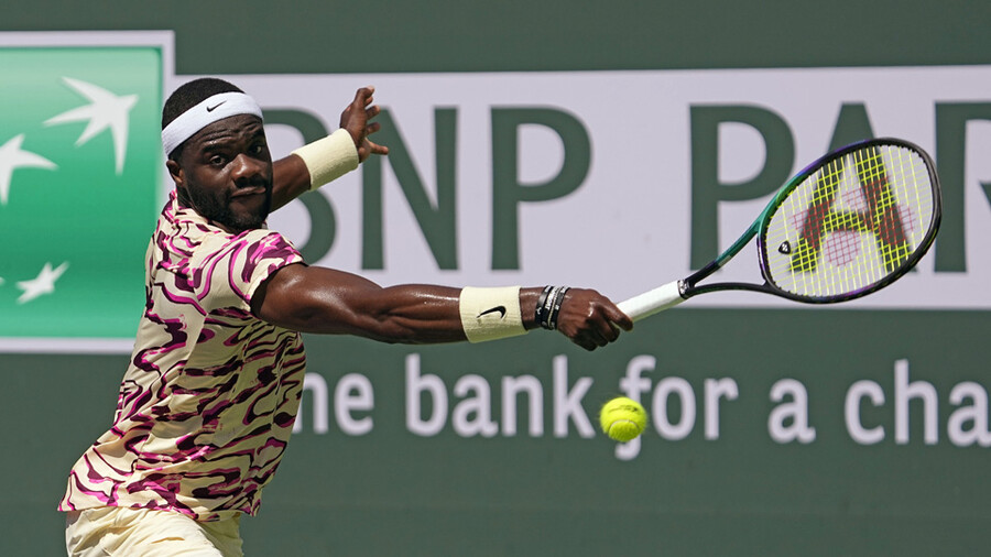 ▲ 프랜시스 티아포가 2023년 ATP 투어 BNP 파리바 오픈 단식 8강전에서 경기를 펼치고 있다. ⓒ연합뉴스/AP
