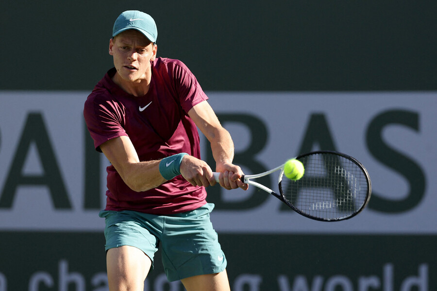 ▲ 2023년 ATP 투어 BNP 파리바 오픈 8강전에서 경기를 펼치는 야닉 시너 ⓒ연합뉴스/AP