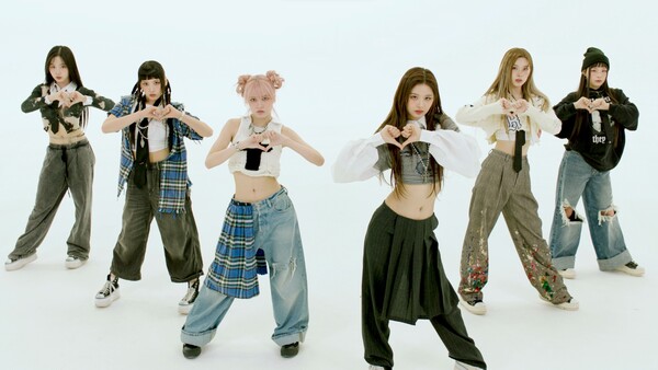 ▲ 엔믹스 신곡 '러브 미 라이크 디스' 뮤직비디오 티저. 제공|JYP엔터테인먼트