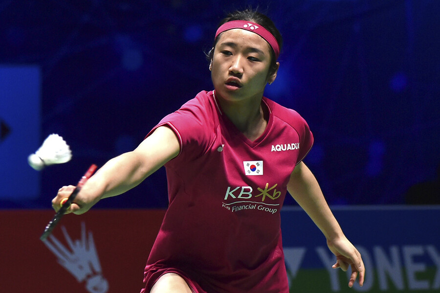 ▲ 안세영이 2023 BWF 전영오픈 여자 단식 준결승전에서 경기를 펼치고 있다. ⓒ연합뉴스/AP