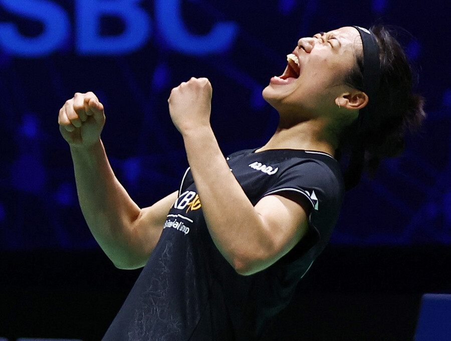 ▲ 2023년 BWF 전영오픈에서 우승한 뒤 포효하는 안세영 ⓒ연합뉴스/AP