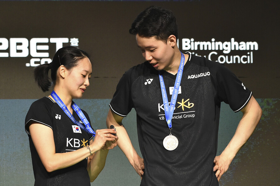 ▲ 2023년 BWF 전영오픈 혼합 복식에서 은메달을 따낸 채유정(왼쪽)과 서승재 ⓒ연합뉴스/AP