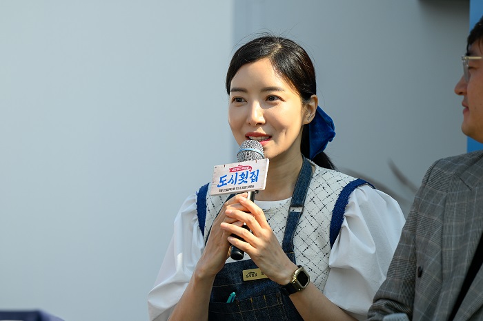 ▲ 채널A 새 예능 프로그램 '나만 믿고 먹어봐, 도시횟집' 제작발표회에 참석한 윤세아. 제공| 채널A