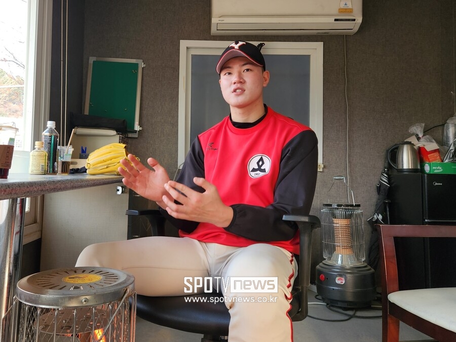 ▲ 고교 최고 유망주로 평가받는 마산용마고 장현석  ⓒ이재국 전문위원