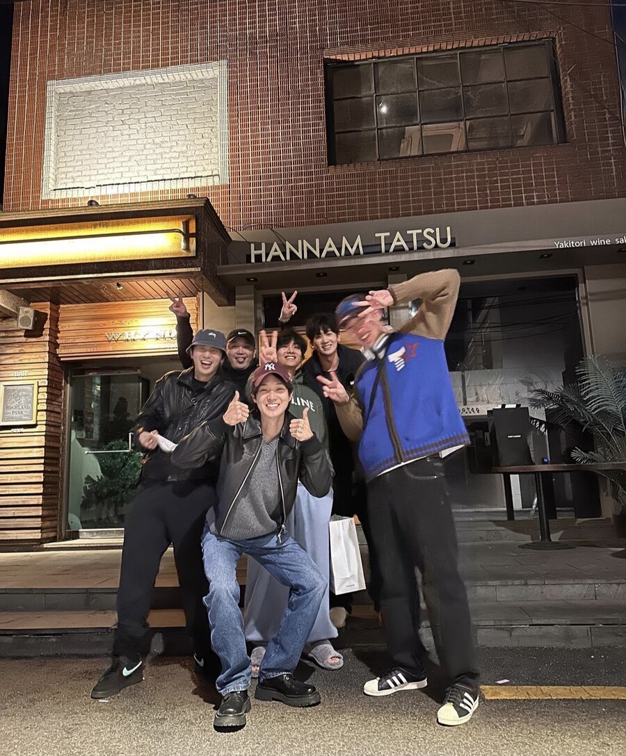 최우식, 박서준→뷔 '우가팸' 생일 축하에 '찐웃음' 폭발 "잘 보냈다!"