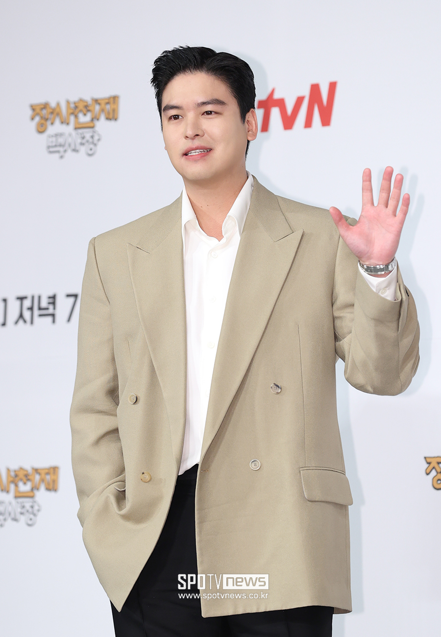 [포토S] 이장우, 장사 시작한 '팜유팸'
