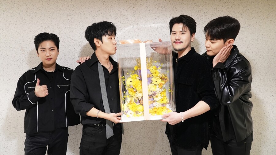 라포엠, '팬텀싱어3' 우승→감격의 1000일까지 "초심 잃지 않겠다"