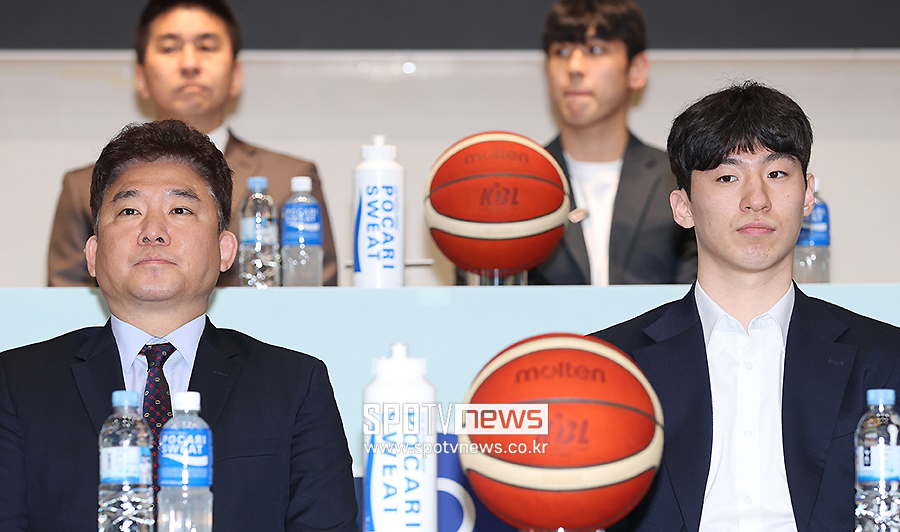 ▲ 김승기 감독 이정현 ⓒ곽혜미 기자