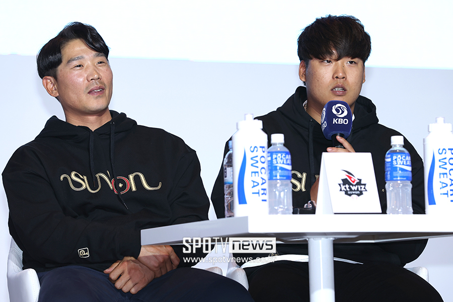 ▲ 미디어데이에 참석한 kt 위즈 박경수(왼쪽)와 강백호. ⓒ곽혜미 기자