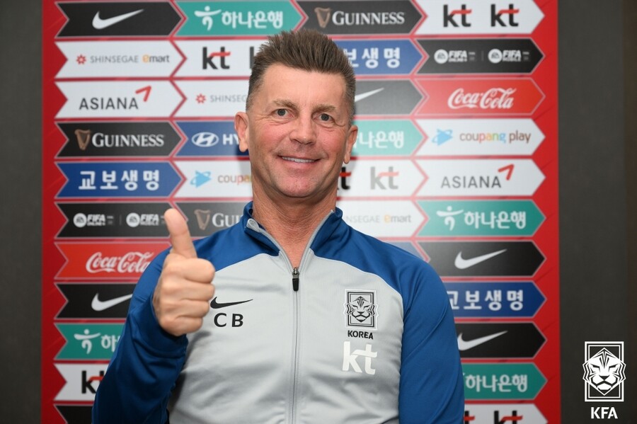 ▲ 콜린 벨 여자 국가대표팀 감독. ⓒ대한축구협회