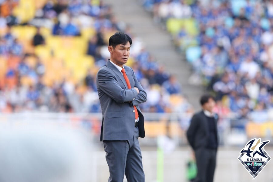 ▲ 최용수 강원FC 감독. ⓒ한국프로축구연맹