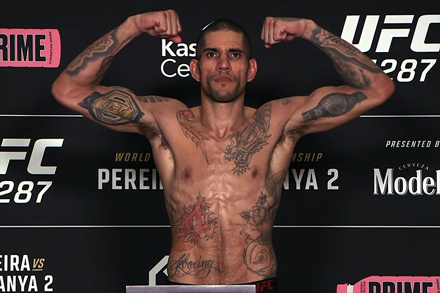 퀭한 눈 그래도 빛나는 안광…UFC 챔피언 페레이라 계체 통과