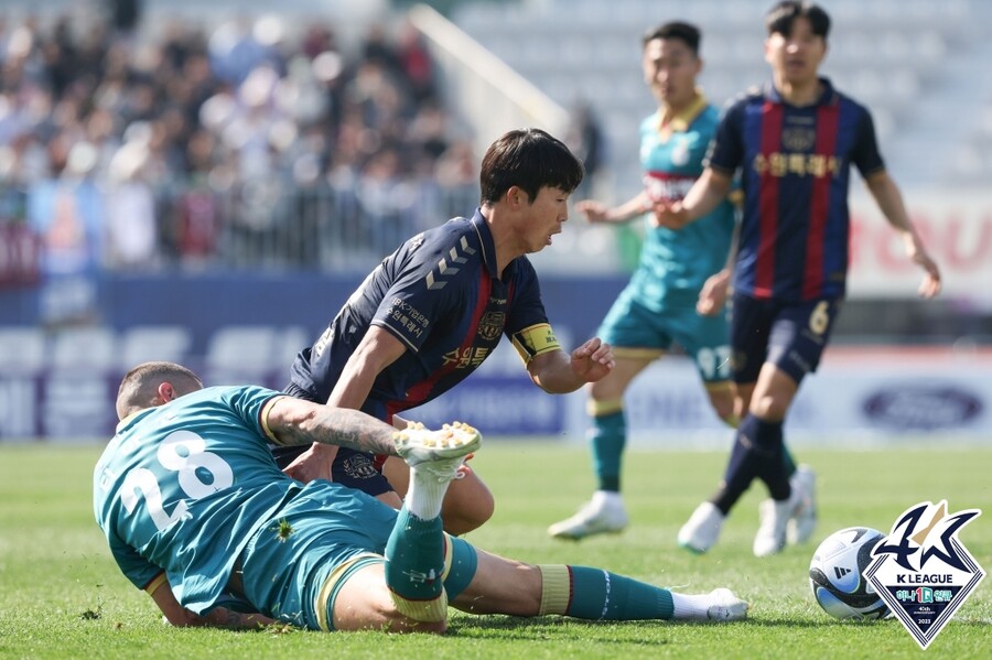 ▲ 결승골을 터트린 윤빛가람. ⓒ한국프로축구연맹