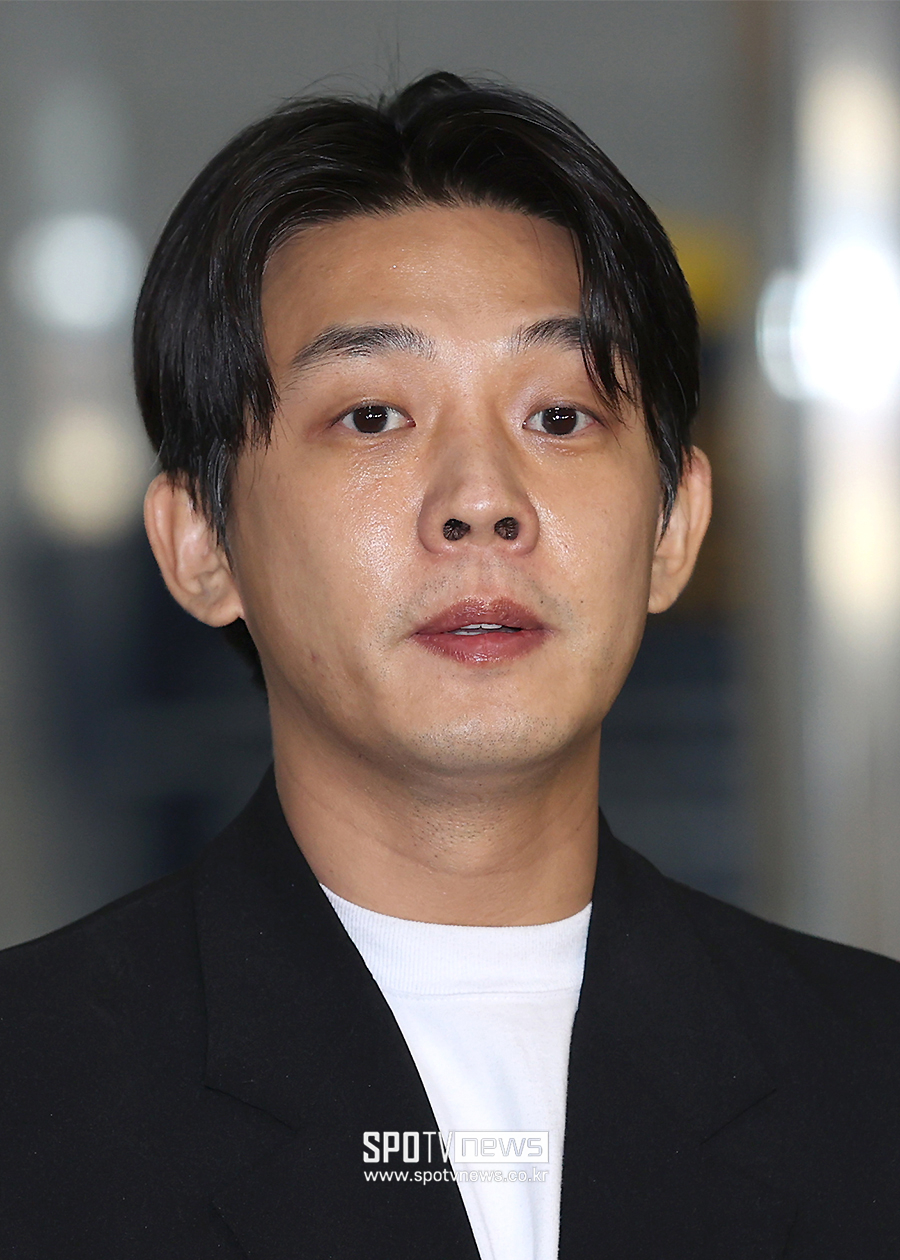 "유아인, 모델·방송인과 이태원 클럽서 마약 의심" 목격자 등장 