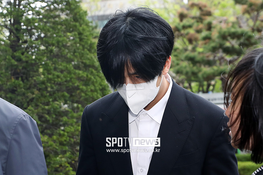 "징역 2년+α 구형" '병역 기피' 라비·나플라, 뒤늦은 눈물[종합]