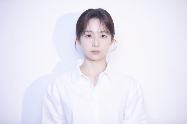 김도이, 아츠로이엔티와 전속계약