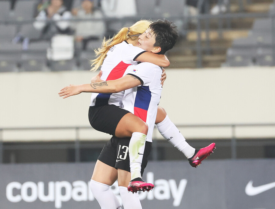 ▲ 한국이 이금민과 박은선의 연속골에 힘입어 전반전을 2-0으로 마쳤다. ⓒ연합뉴스