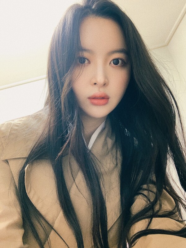 신예 김비주, 일탈 여중생서 당찬 사업가로…'오아시스' 깜짝 캐스팅