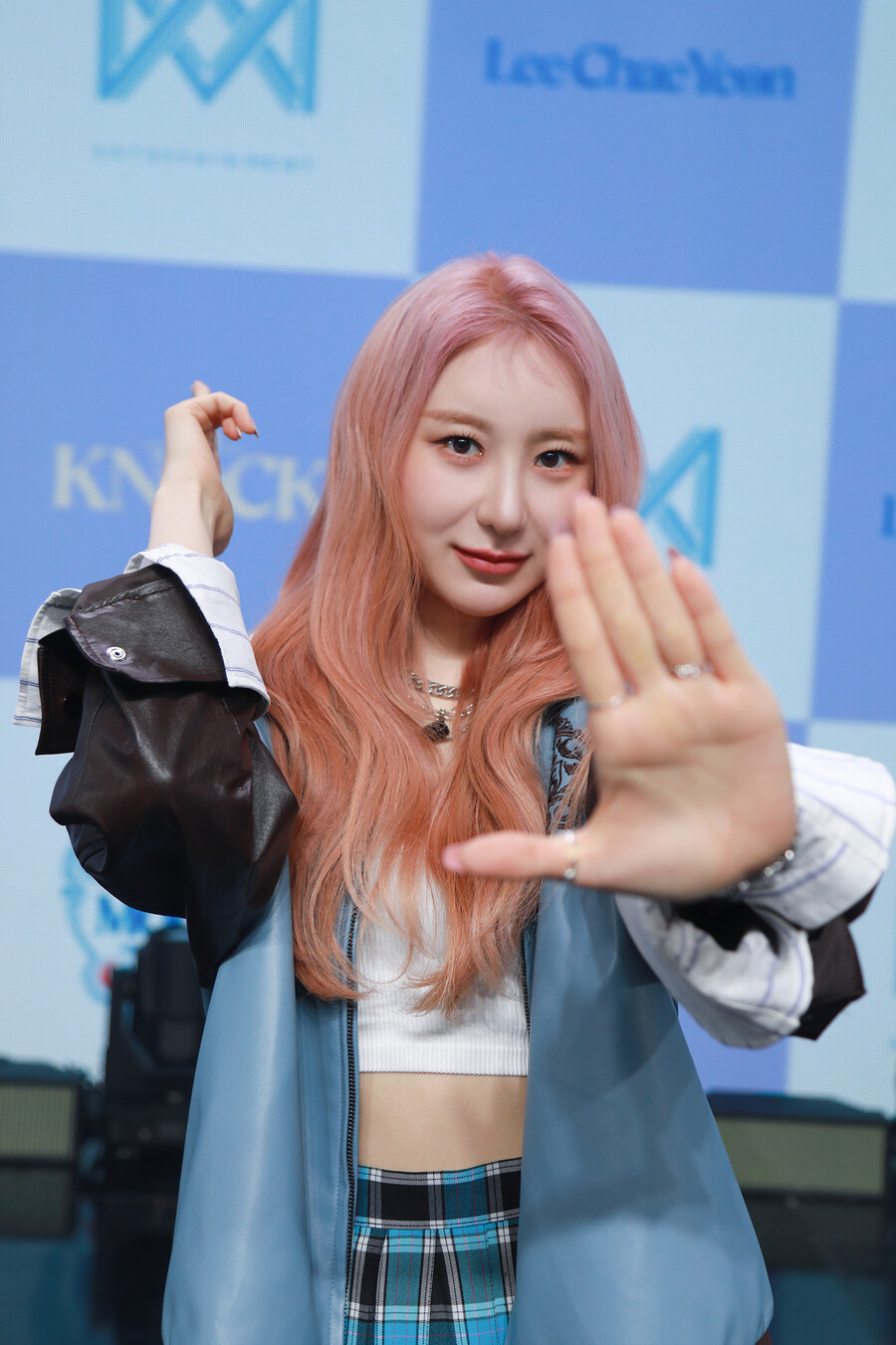 이채연 "신곡 '노크' 안무, '스우파' 로잘린 참여…유니크하게 잘 두드려줘"