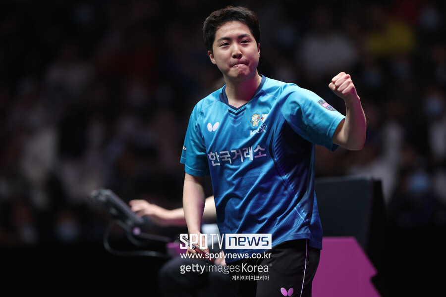 ▲ 2023 WTT 신샹 챔피언스 8강전에서 승리한 뒤 환호하는 임종훈