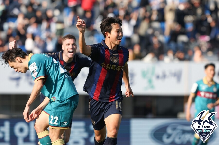 ▲ 수원FC의 마에스트로, 주장 윤빛가람. ⓒ한국프로축구연맹