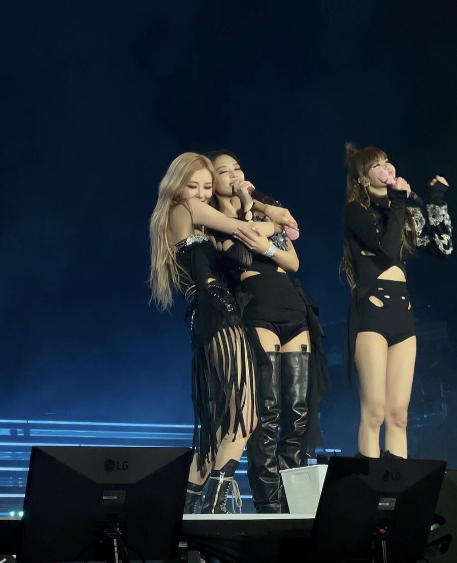 ▲ 출처ㅣ로제 SNS