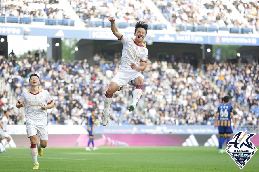 ▲ 동해안 더비에서 멀티골을 넣은 고영준 ⓒ한국프로축구연맹
