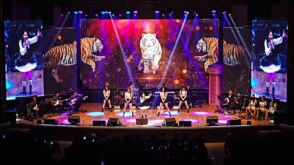 ▲ 22일 첫 콘서트 '꽃구경'을 화려하게 펼친 김태연. 제공|톱스타엔터테인먼트