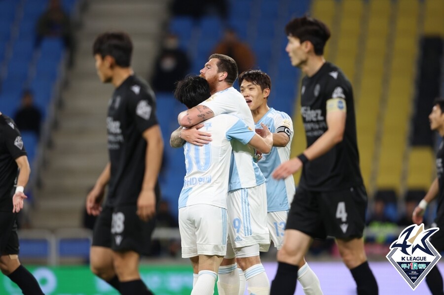 ▲ 울산이 2경기 무승에서 탈출하며 선두를 유지했다 ⓒ 한국프로축구연맹