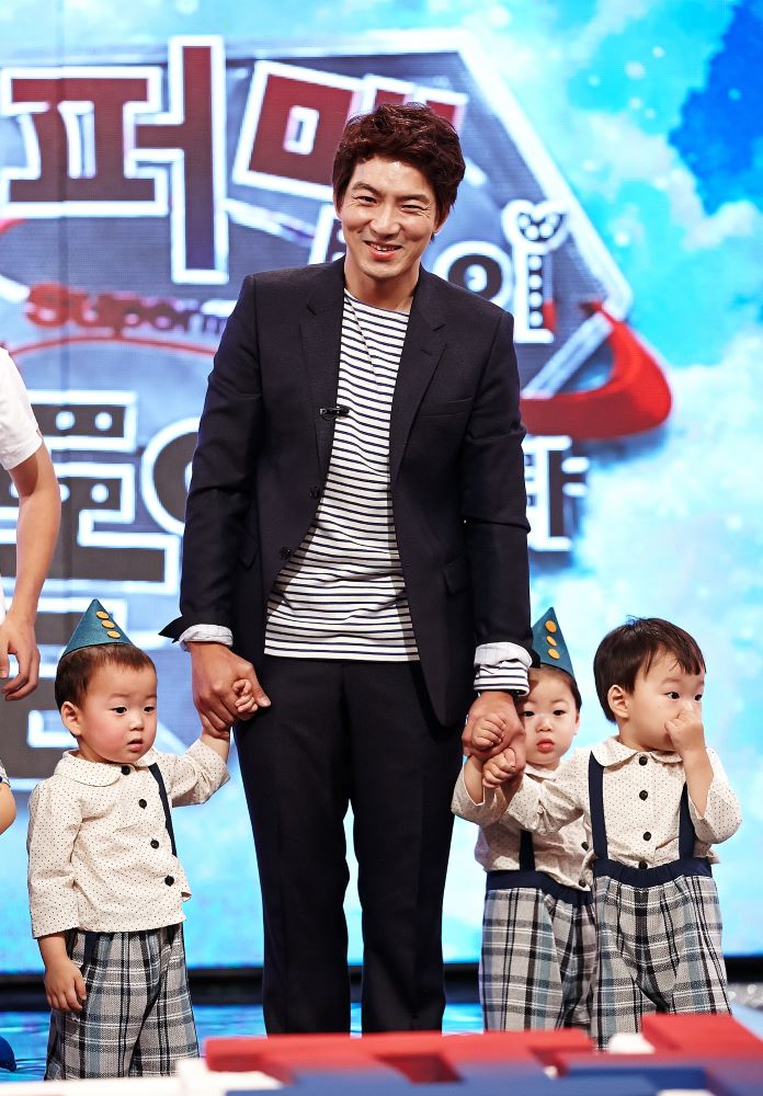 ▲ 송일국, 삼둥이. 제공ㅣKBS2