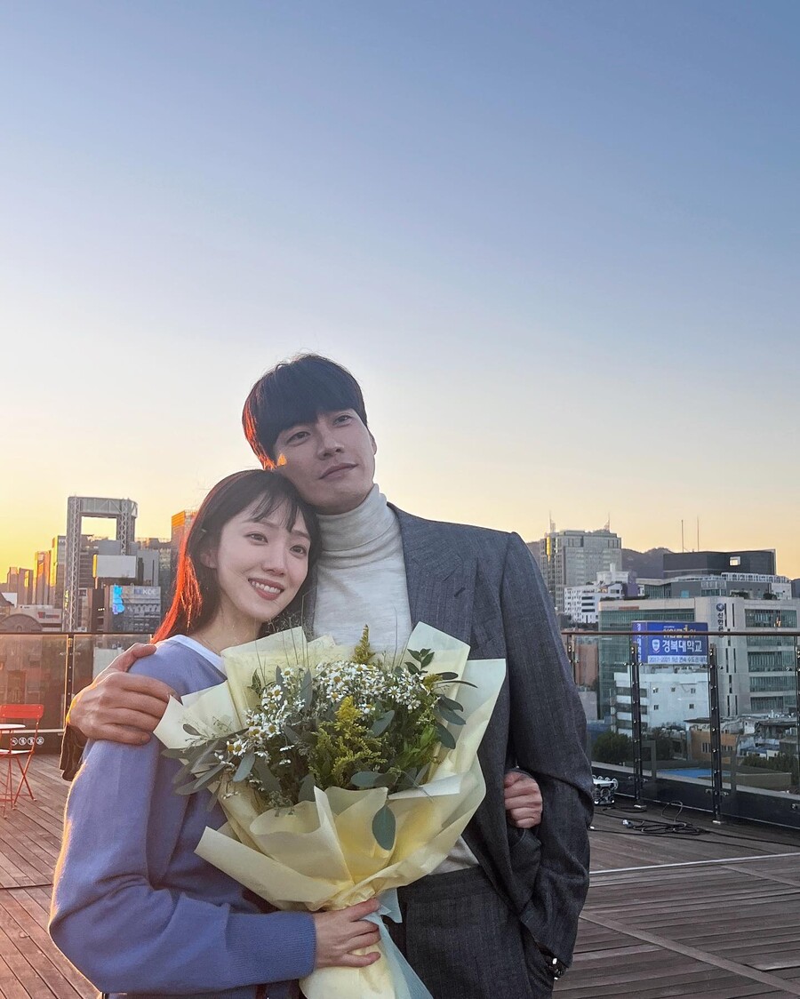 ▲ 김영광, 이성경. 출처ㅣ이성경 인스타그램