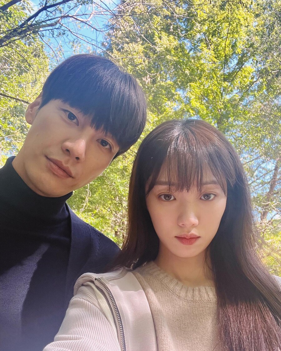 ▲ 김영광, 이성경. 출처ㅣ이성경 인스타그램